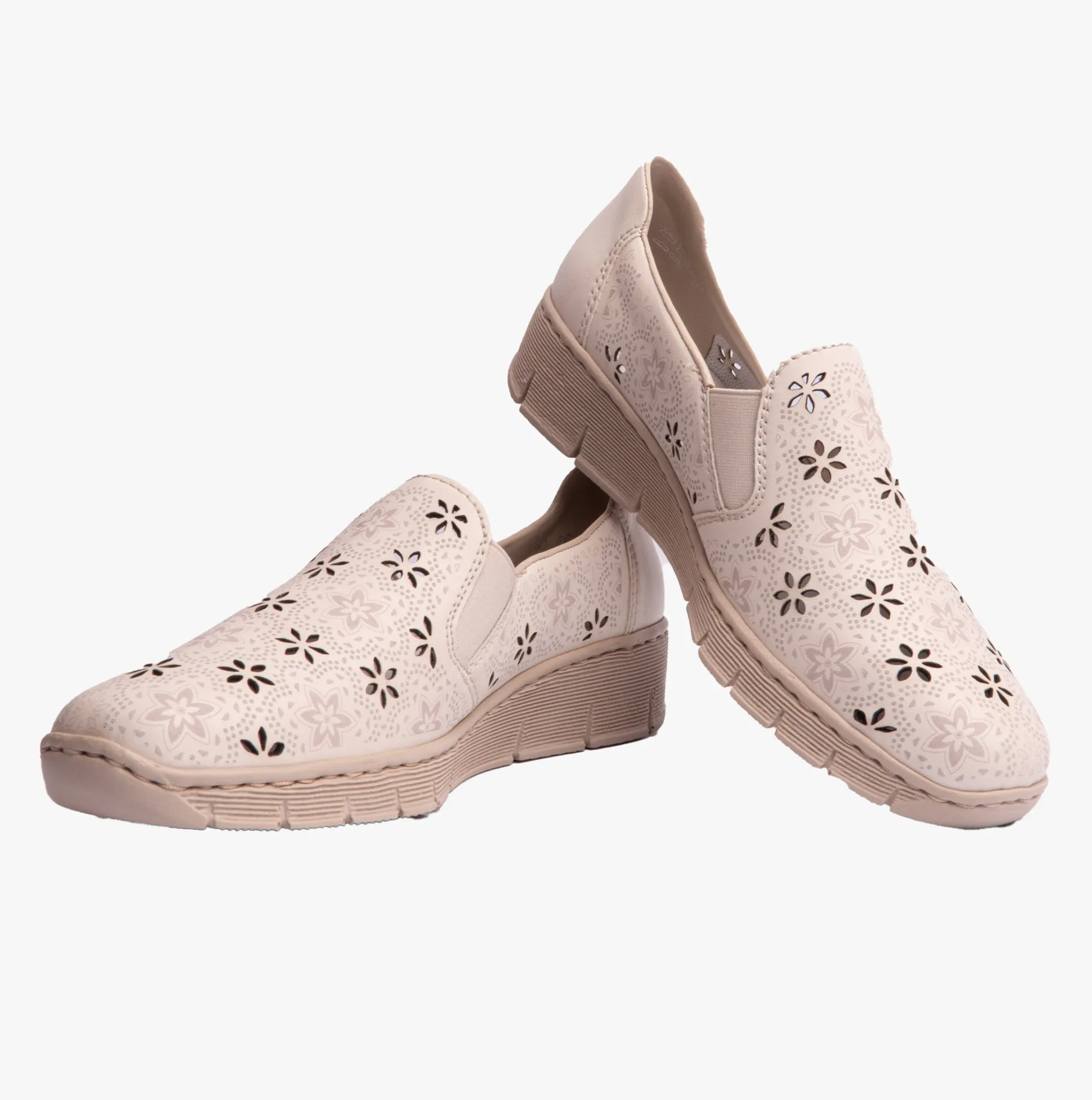 53757-60 Womens Shoes Beige