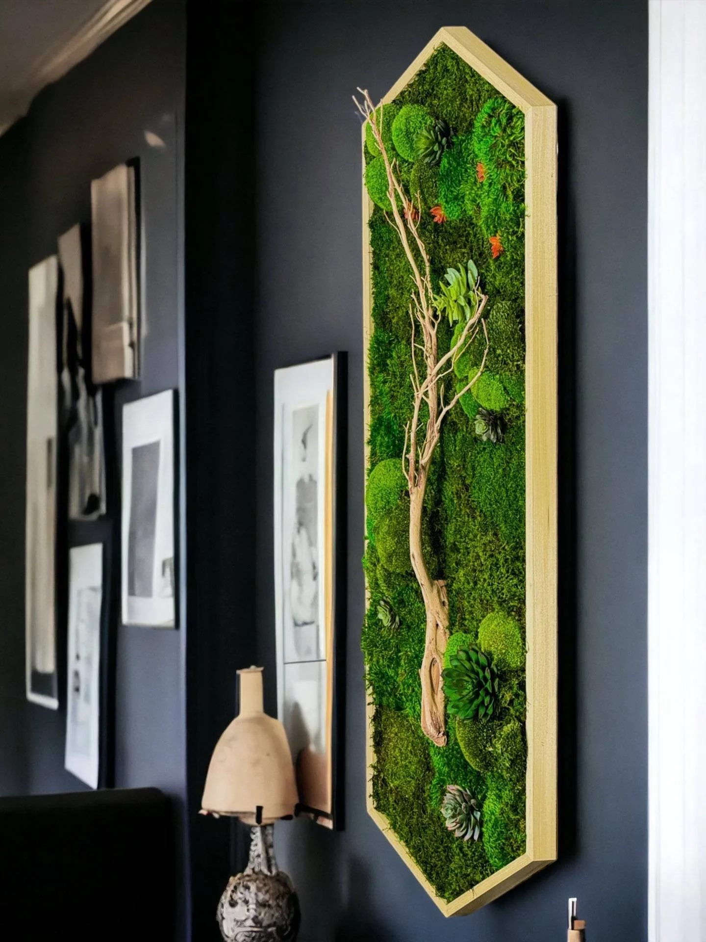 Cushion Extended Hexagon Moss Art