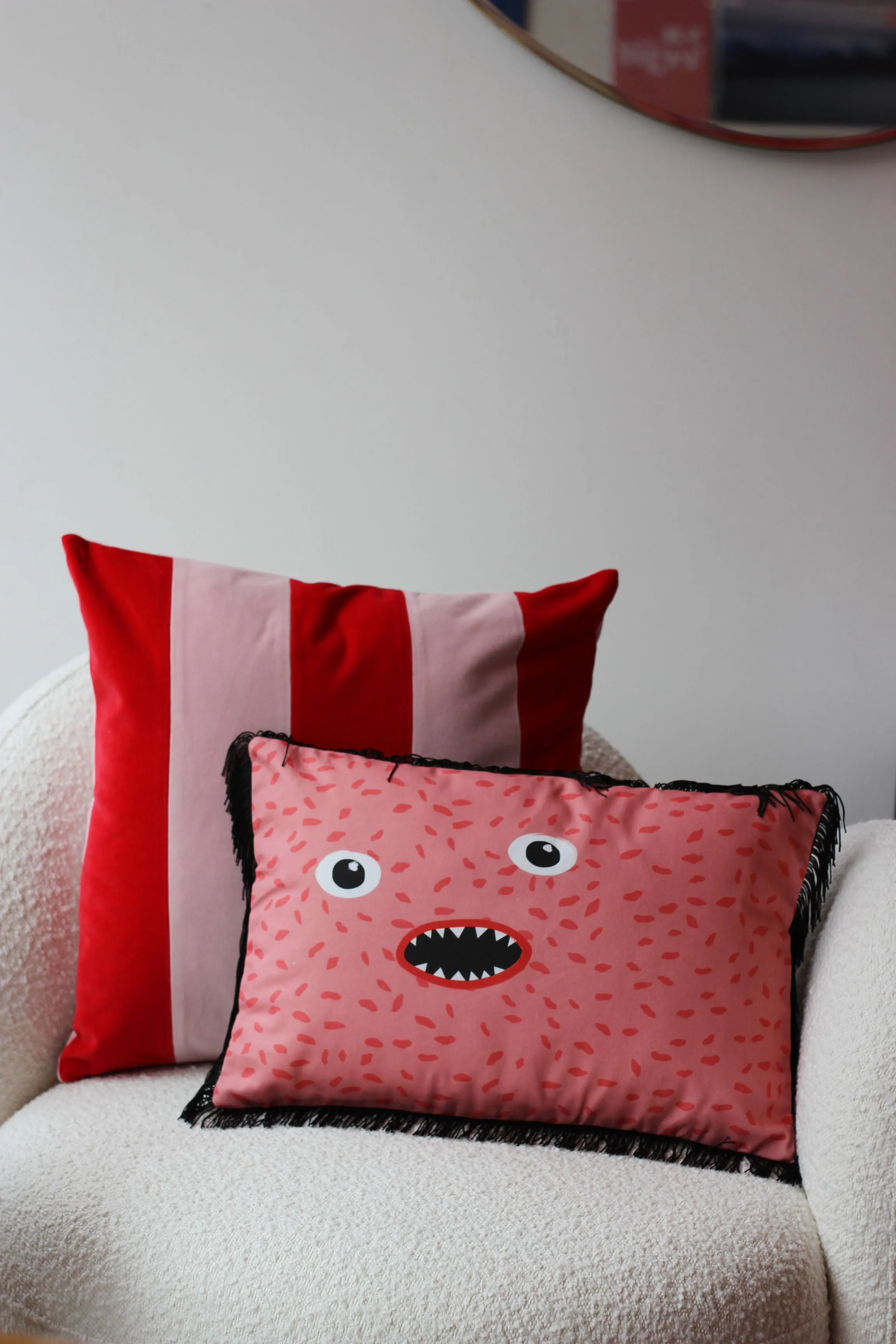 MARIA AMÉLIA Face Pink Tassel Cushion
